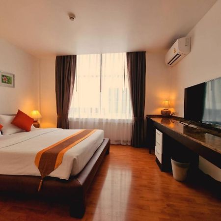 The Bedrooms Boutique Hotel Бангкок Экстерьер фото