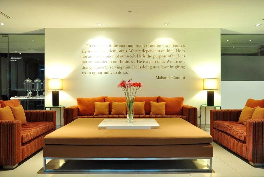 The Bedrooms Boutique Hotel Бангкок Экстерьер фото