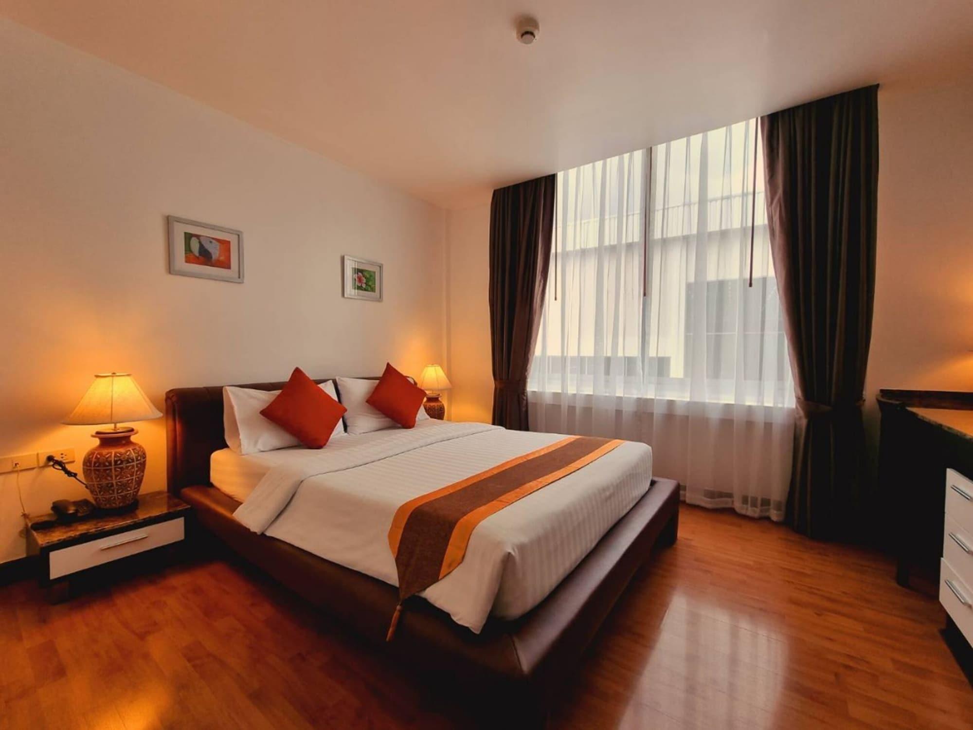 The Bedrooms Boutique Hotel Бангкок Экстерьер фото
