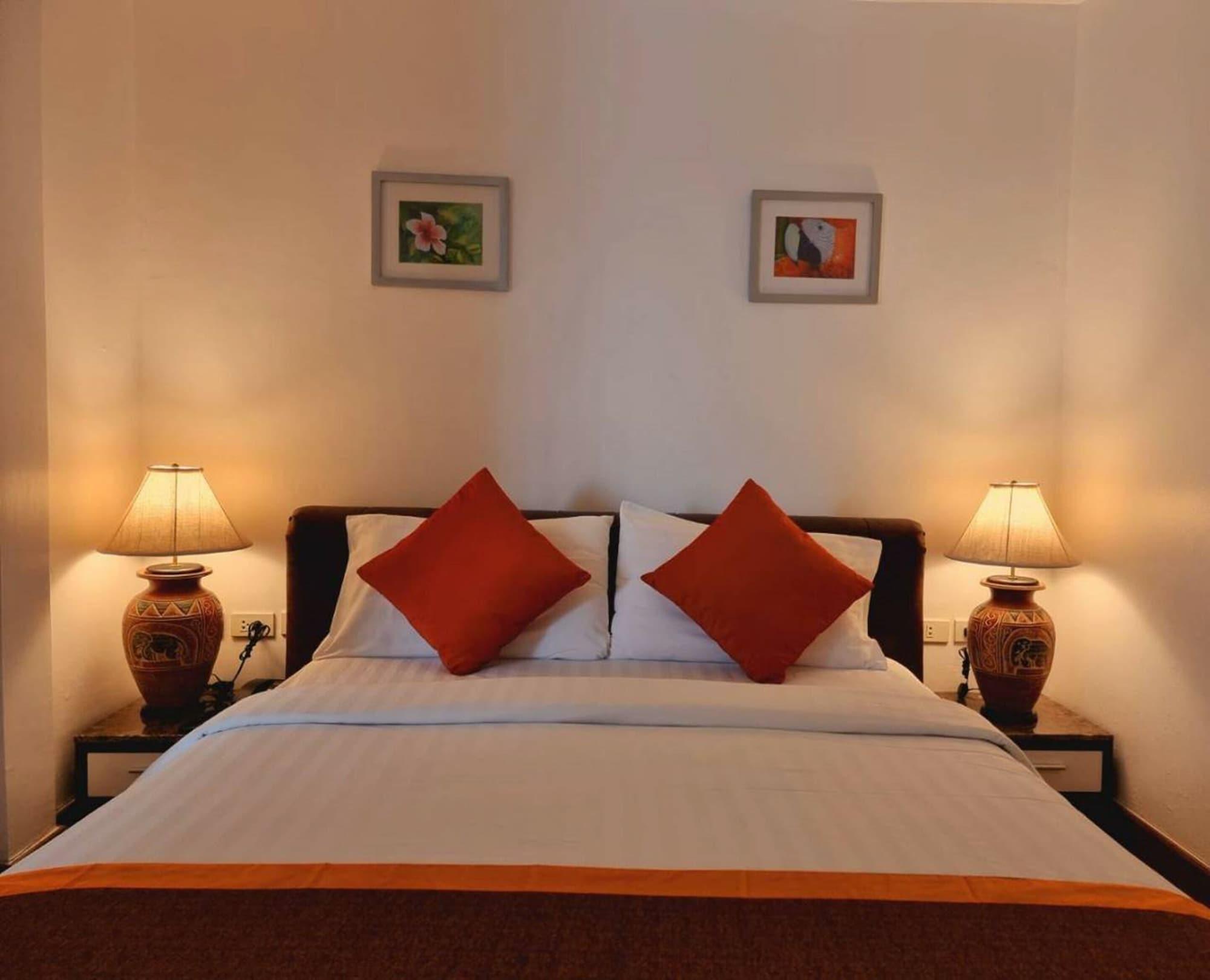 The Bedrooms Boutique Hotel Бангкок Экстерьер фото