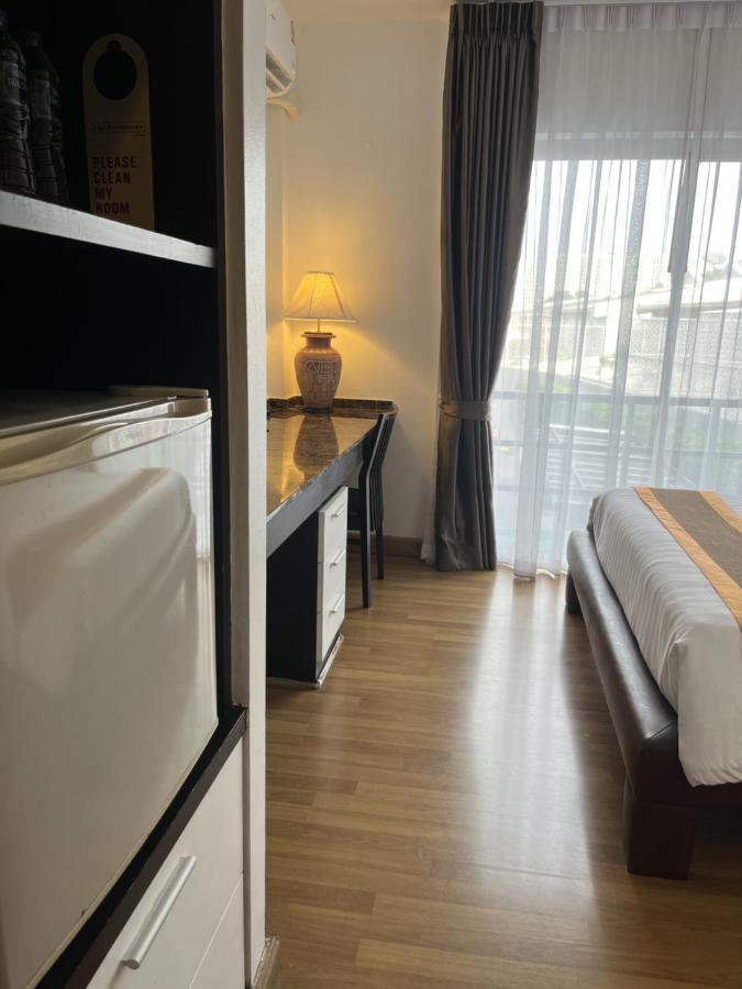 The Bedrooms Boutique Hotel Бангкок Экстерьер фото