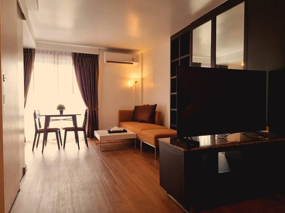 The Bedrooms Boutique Hotel Бангкок Экстерьер фото